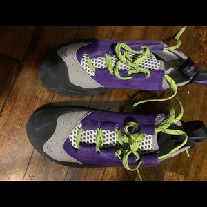 Evolve Nikita rock climbing shoes